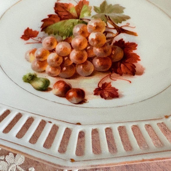 Vintage Schumann Bavaria Reticulated Porcelain Dish‎ Grapes & Nuts Oval Germany - Picture 6 of 10